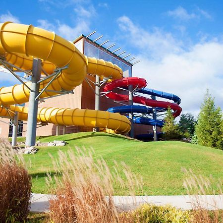 Split Rock Resort Lake Harmony Exterior photo