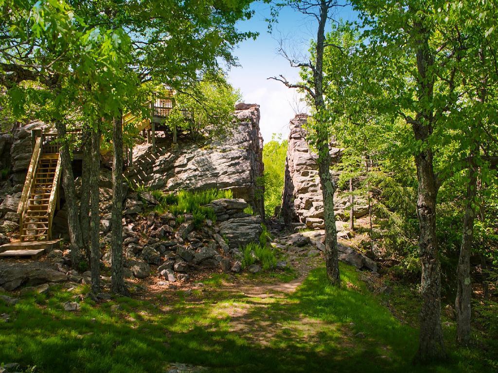 Split Rock Resort Lake Harmony Exterior photo