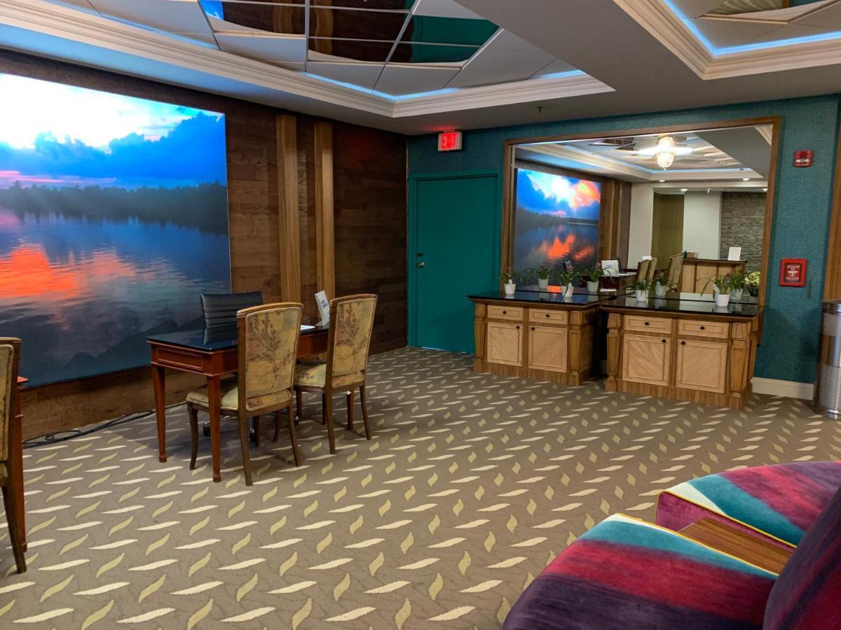 Split Rock Resort Lake Harmony Exterior photo