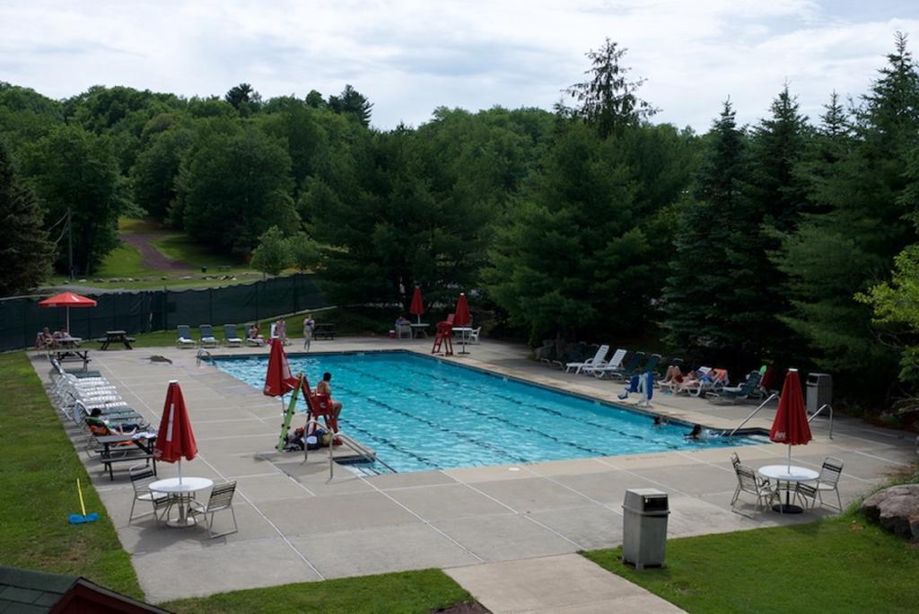 Split Rock Resort Lake Harmony Exterior photo